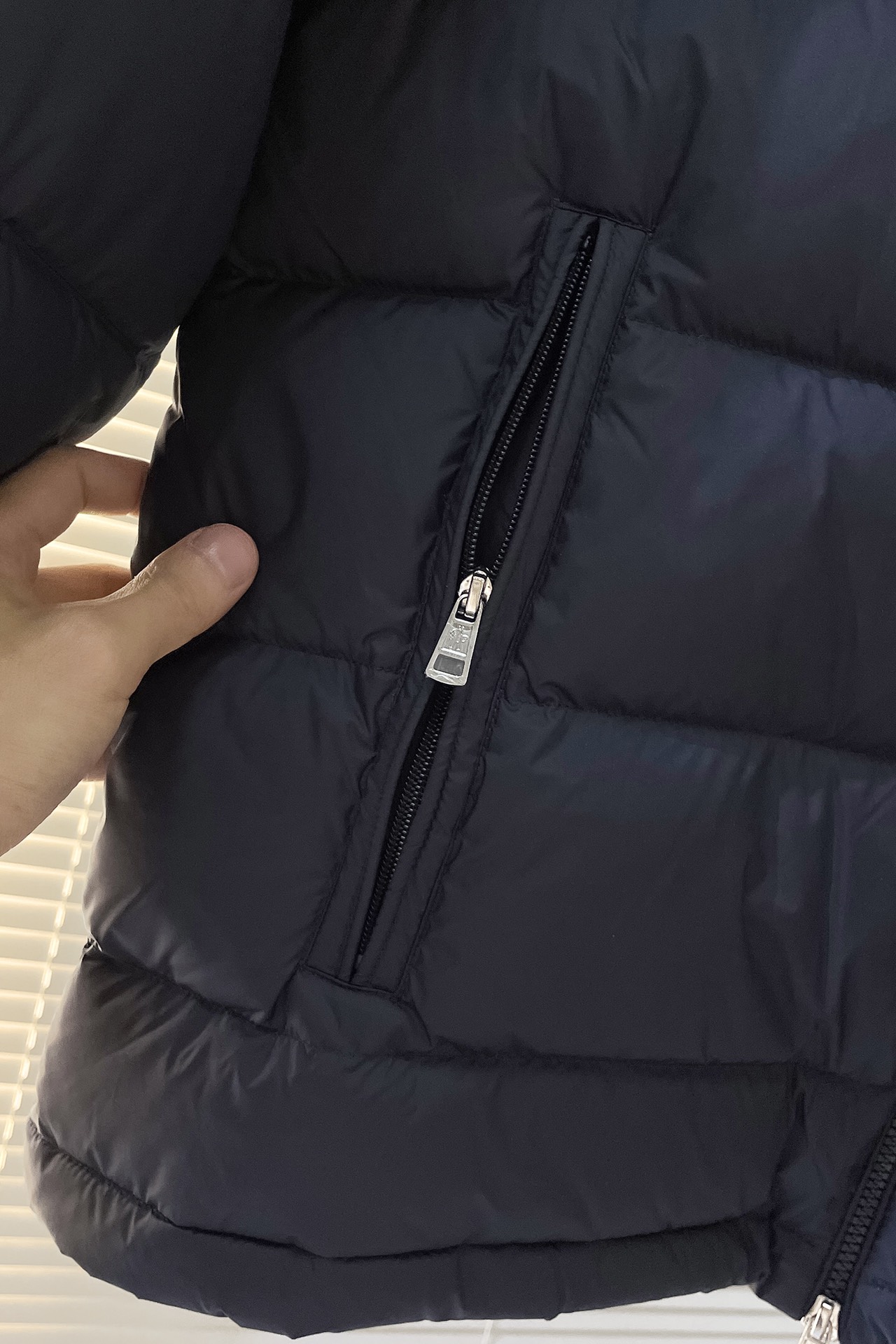 Solayan Hooded Short Down Jacket