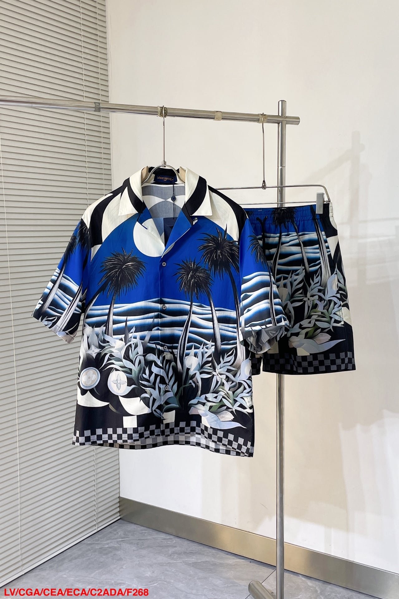 LV Printed Short-Sleeved Cotton Shirt+Technical Cotton Jersey Shorts