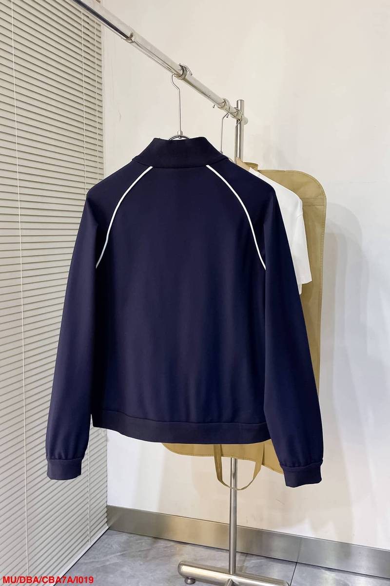 Nylon sweatshirt