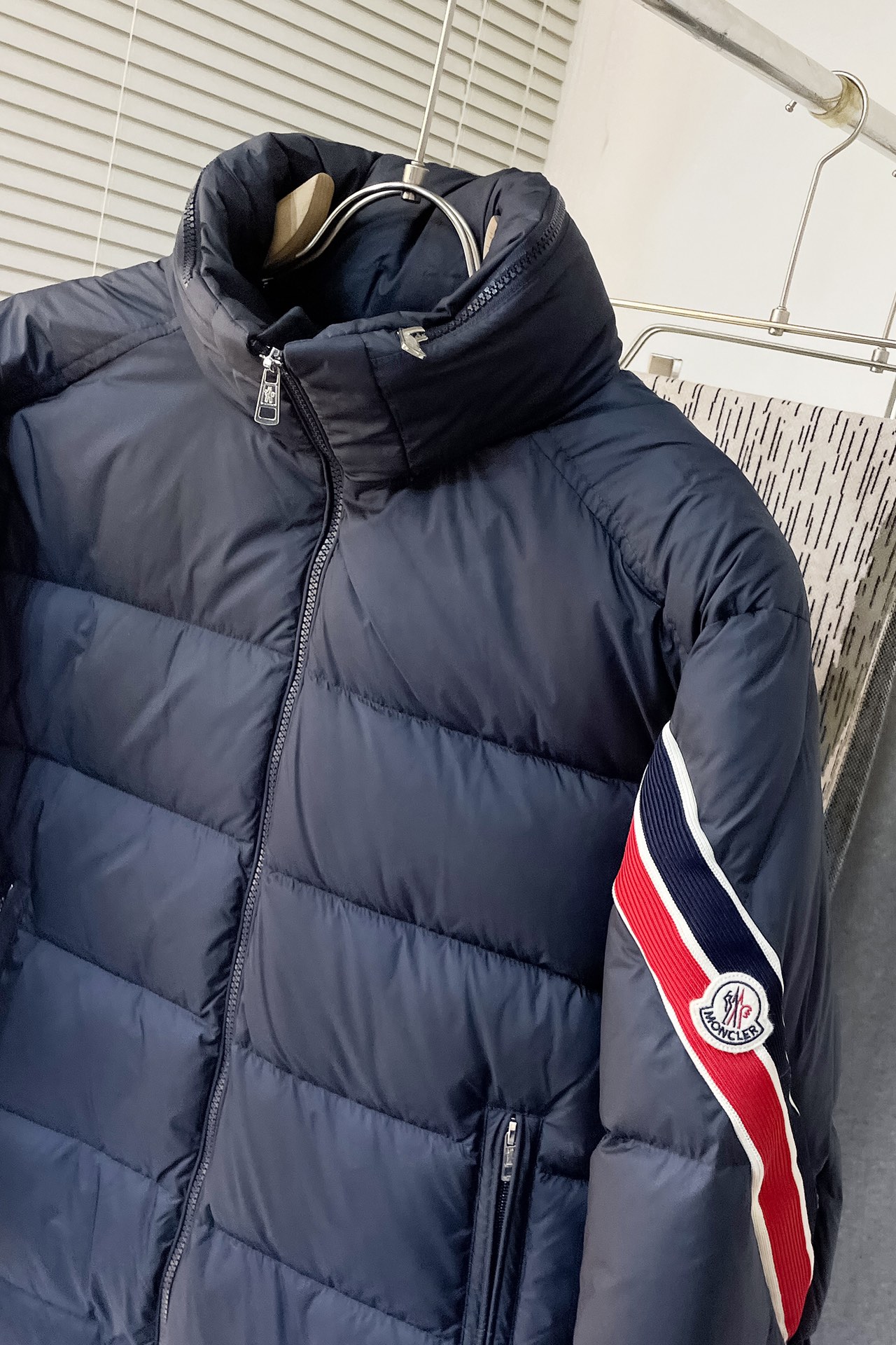Solayan Hooded Short Down Jacket