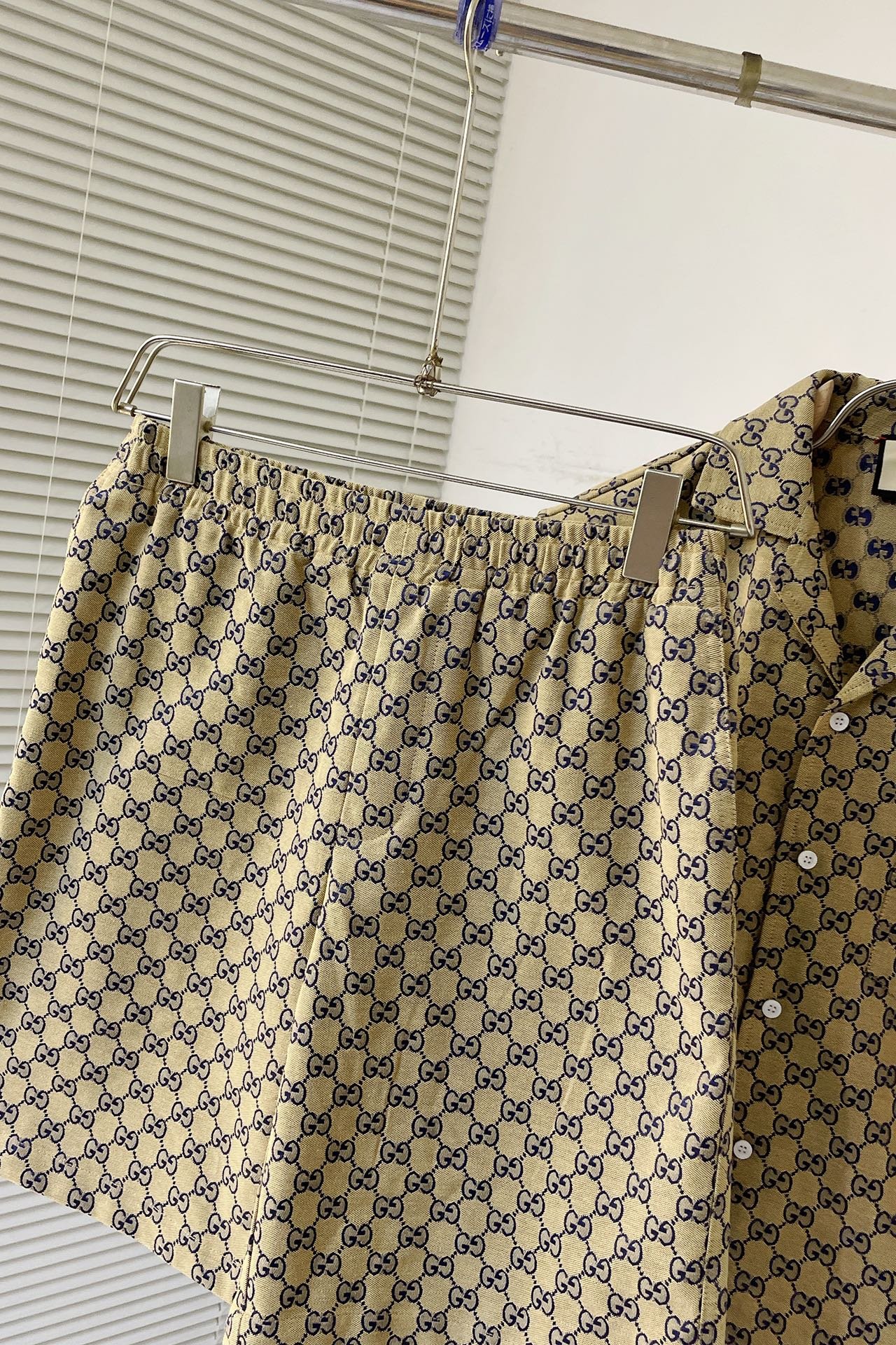 Gucci gg linen blend canvas shirt+gg supreme linen shorts