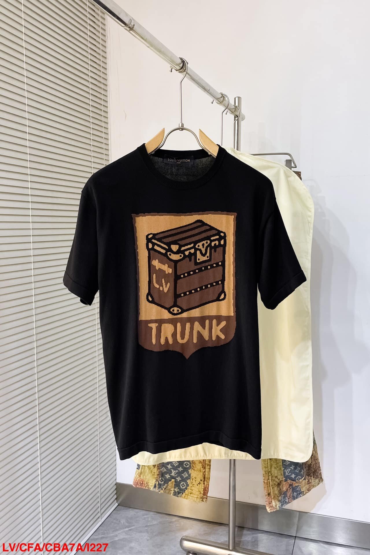 Graphic Short-Sleeved Crewneck