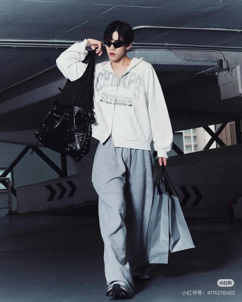 Champs-Elys��es Zip-Up Hoodie