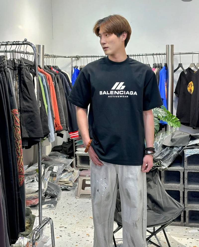 Balenciaga Activewear T-shirt medium