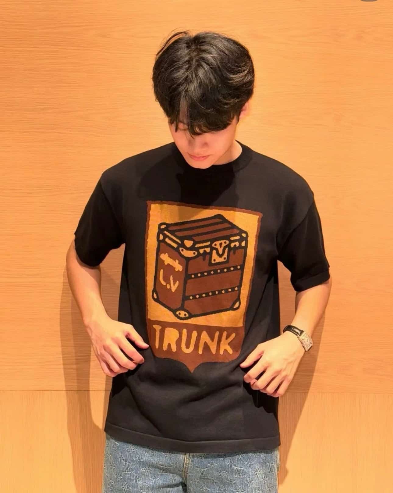 Graphic Short-Sleeved Crewneck