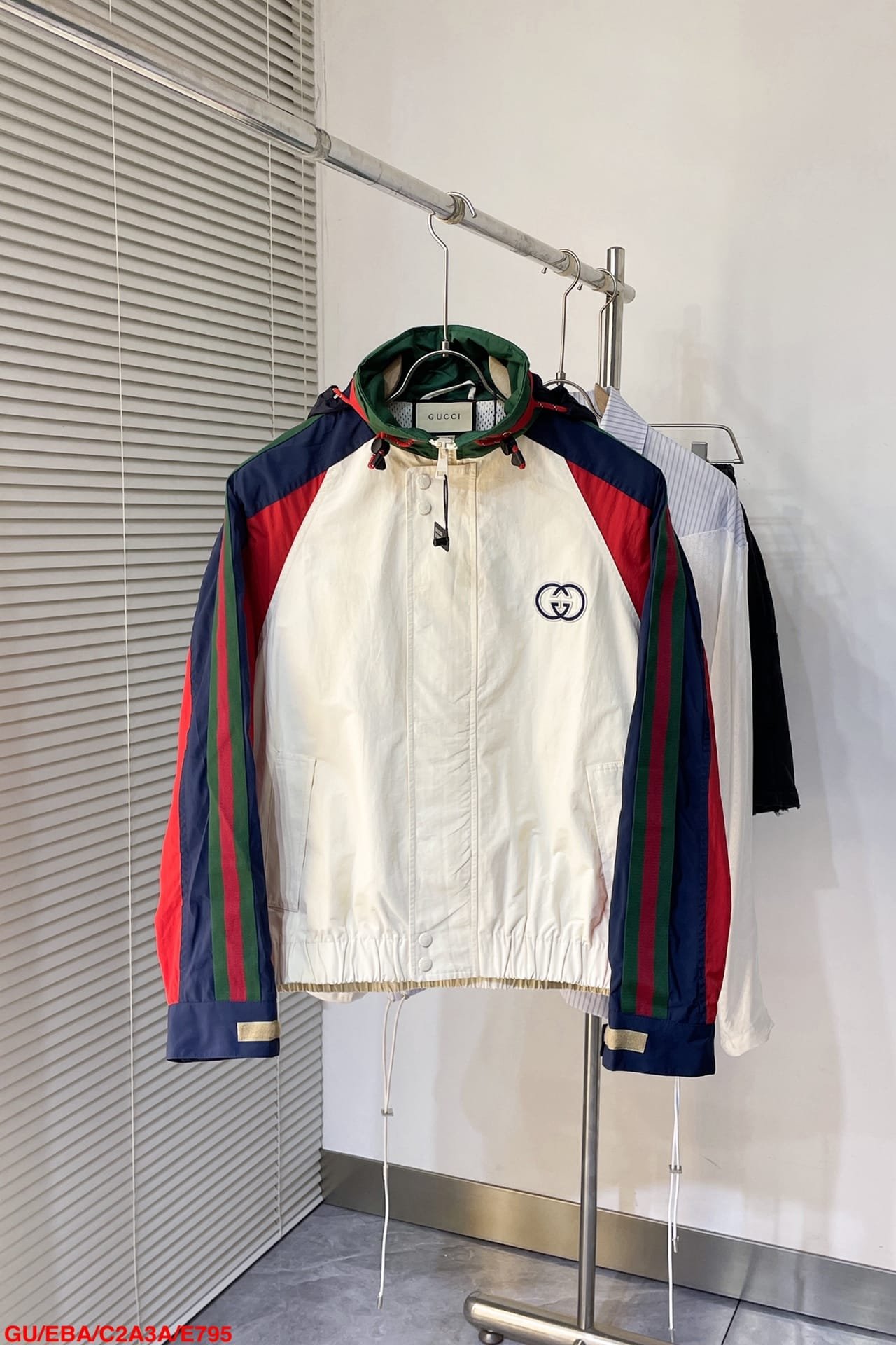 Gucci cotton nylon jacket with patch
