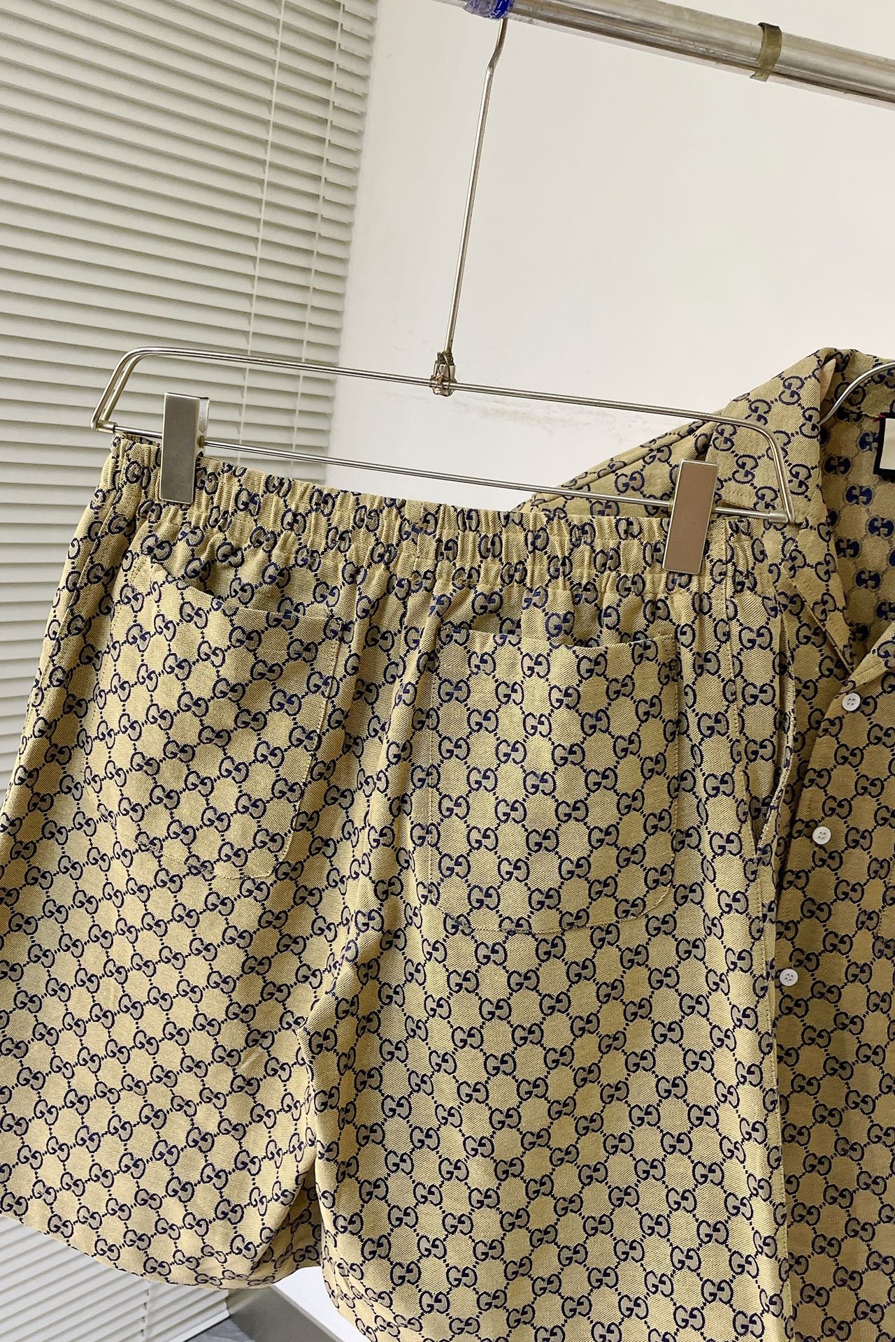 Gucci gg linen blend canvas shirt+gg supreme linen shorts