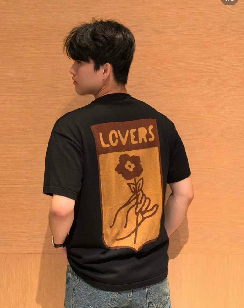 Graphic Short-Sleeved Crewneck