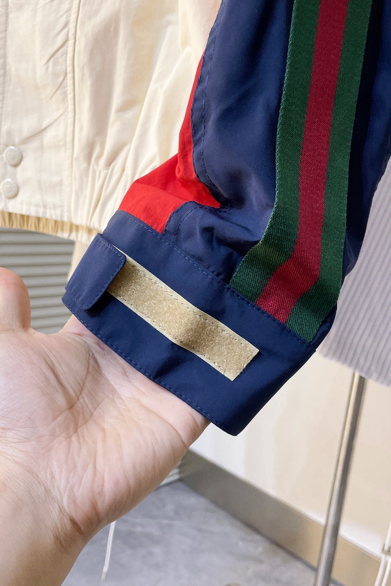 Gucci cotton nylon jacket with patch