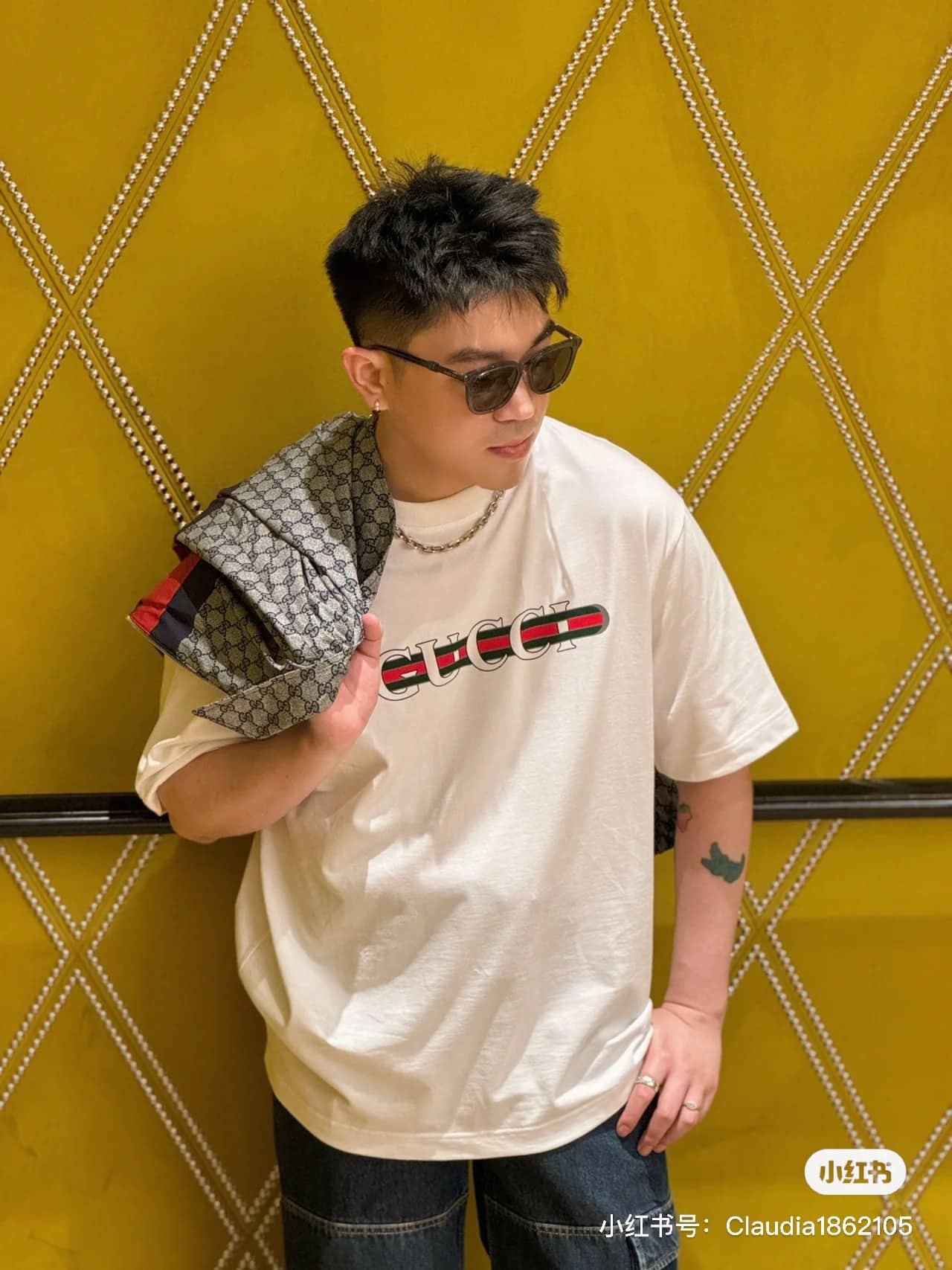 Cotton jersey T-shirt with gucci print