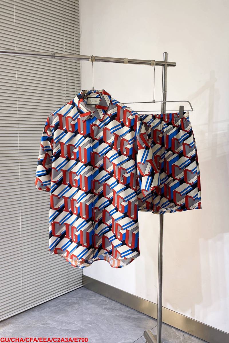 Gucci print shirt+shorts