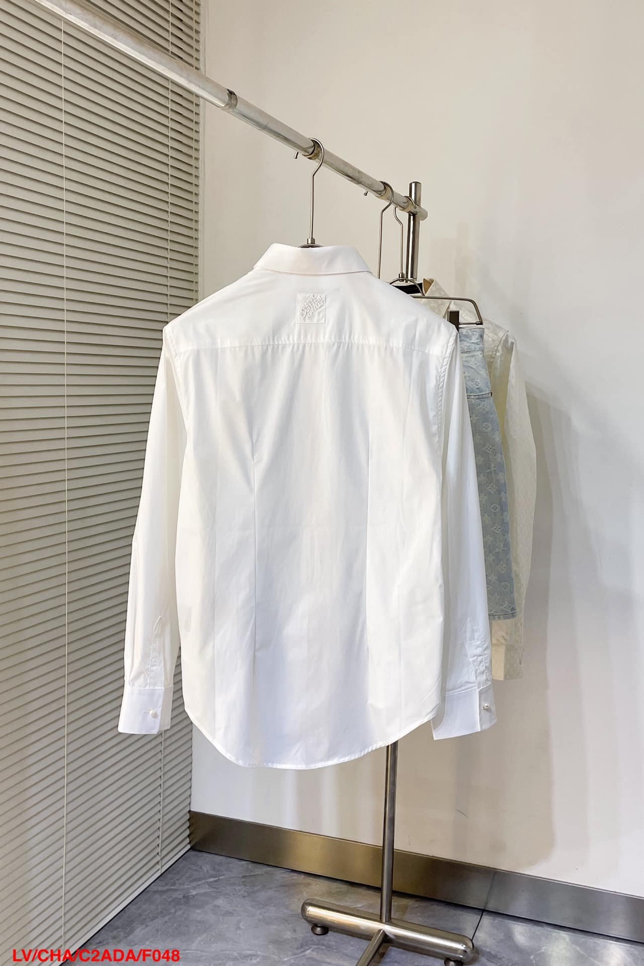 LV Fitted Long-Sleeved Cotton Shirt With Pearl Buttons