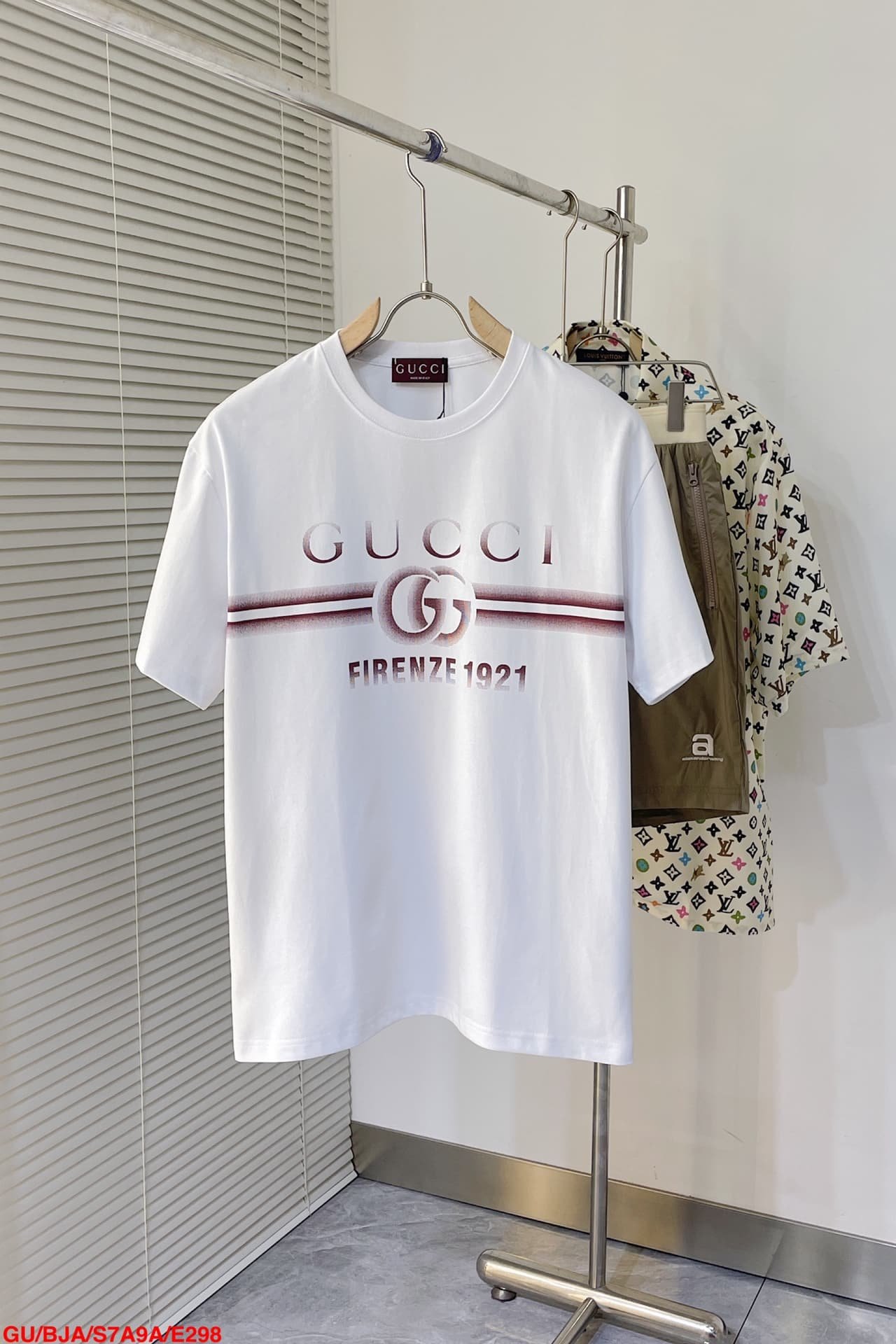 Cotton jersey T-shirt with Gucci print