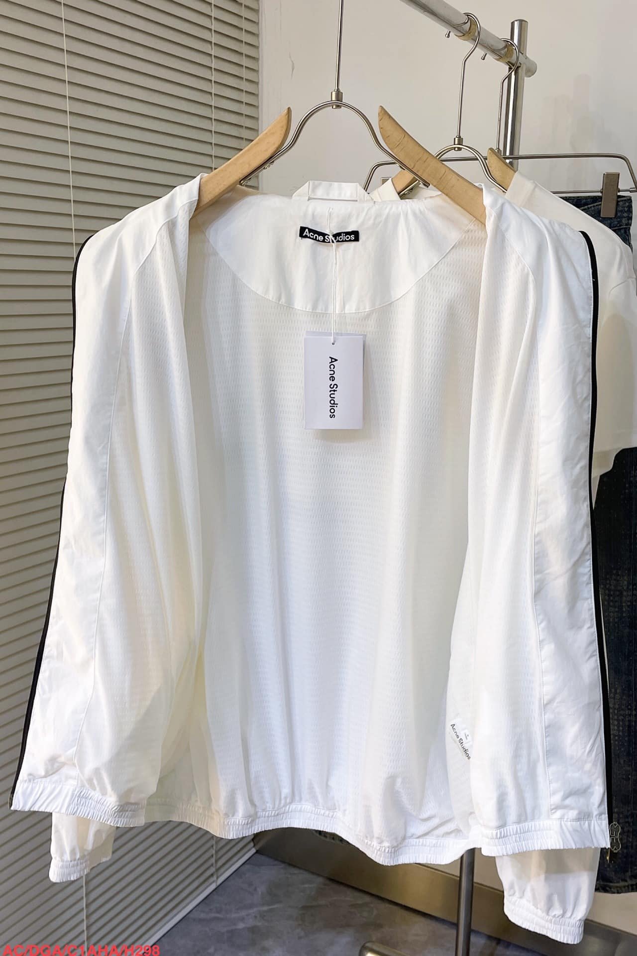 Logo zipper jacket