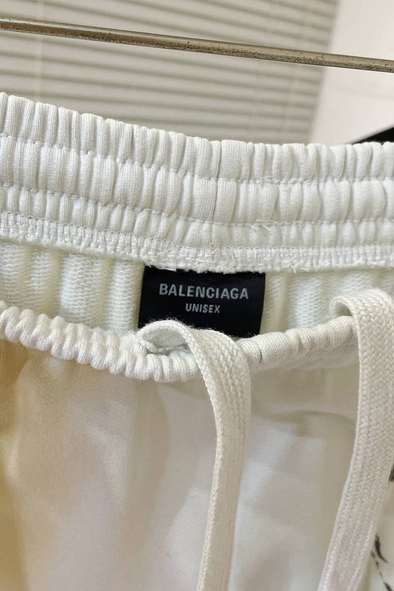 Men s Tat Baggy Sweatpants in Beige/brown