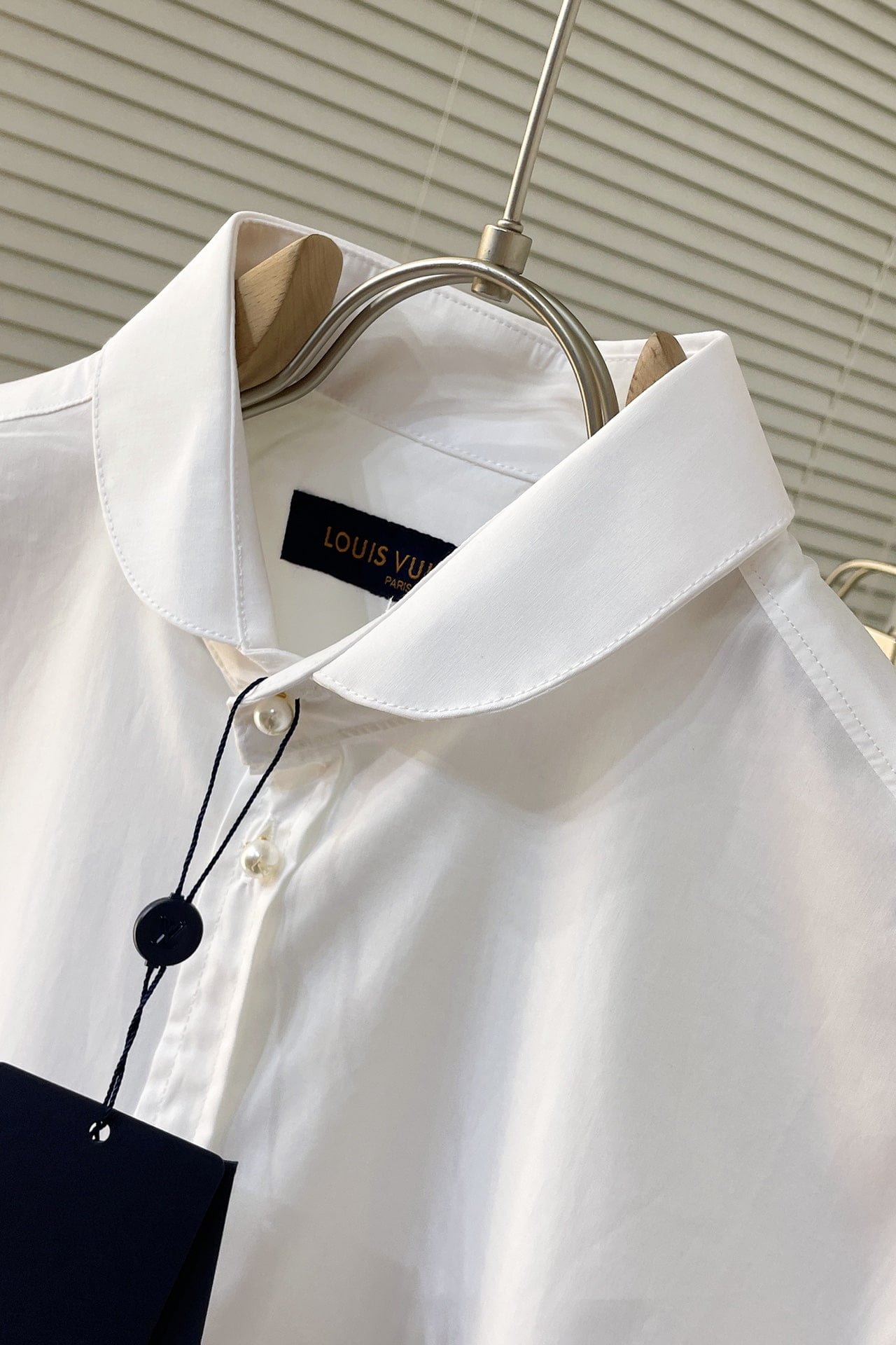 LV Fitted Long-Sleeved Cotton Shirt With Pearl Buttons