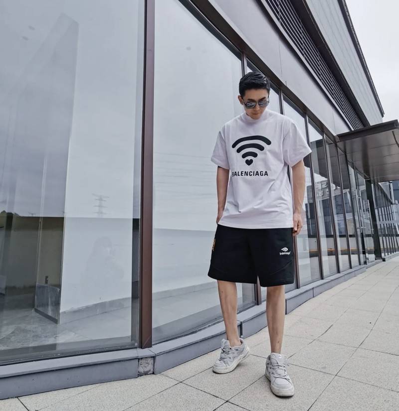 Balenciaga Lo_ve T-Shirt Medium Fit