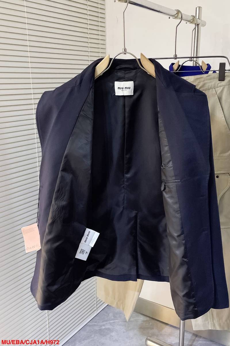 Single-breasted mohair jacket