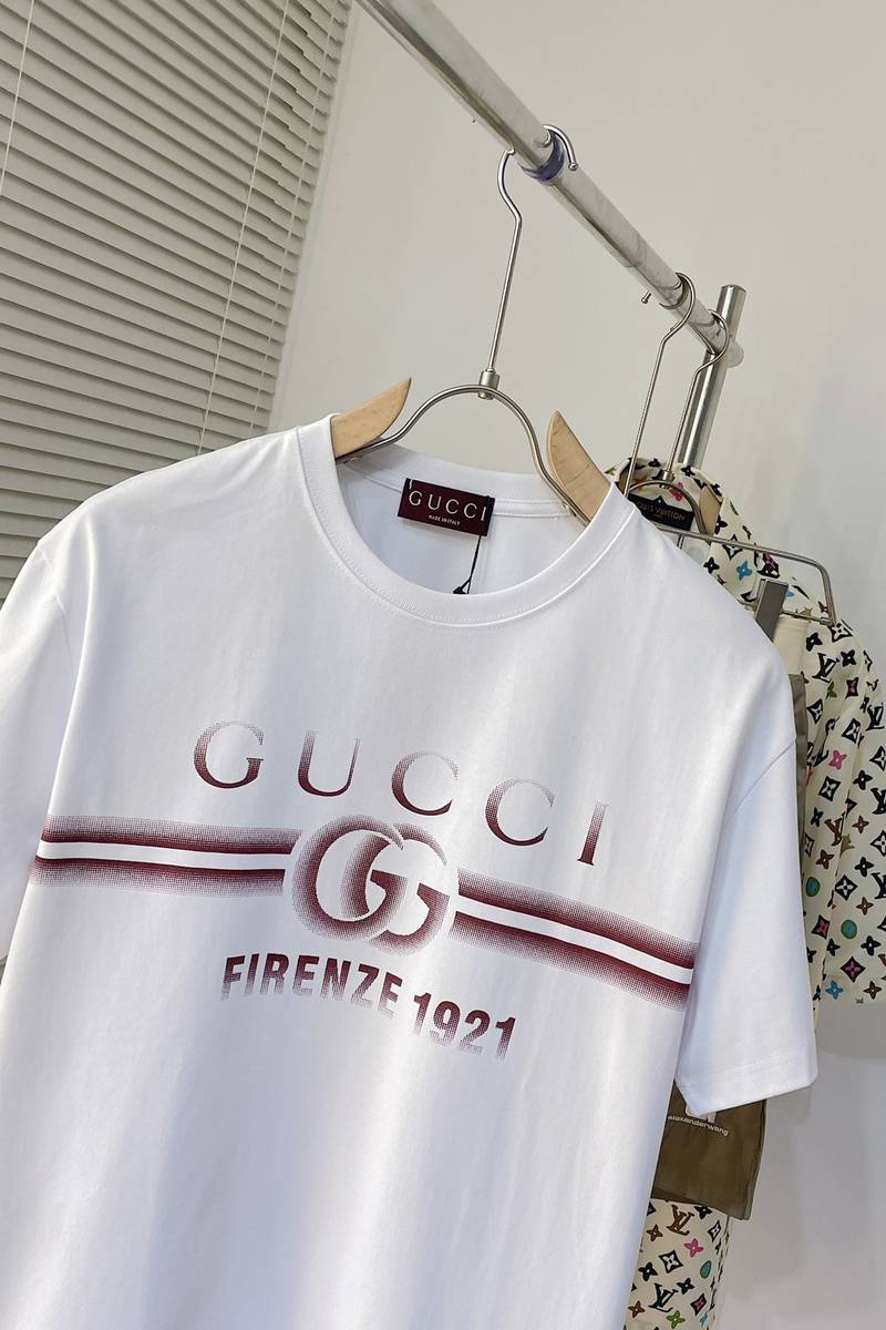 Cotton jersey T-shirt with Gucci print