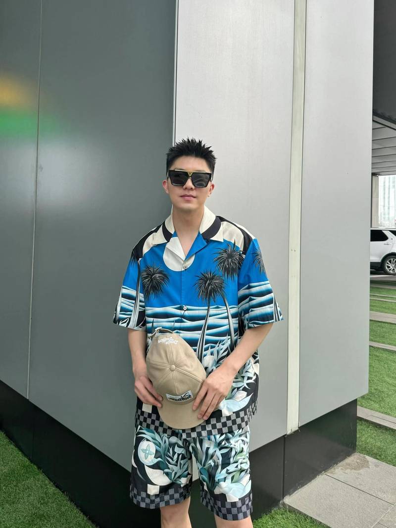 LV Printed Short-Sleeved Cotton Shirt+Technical Cotton Jersey Shorts