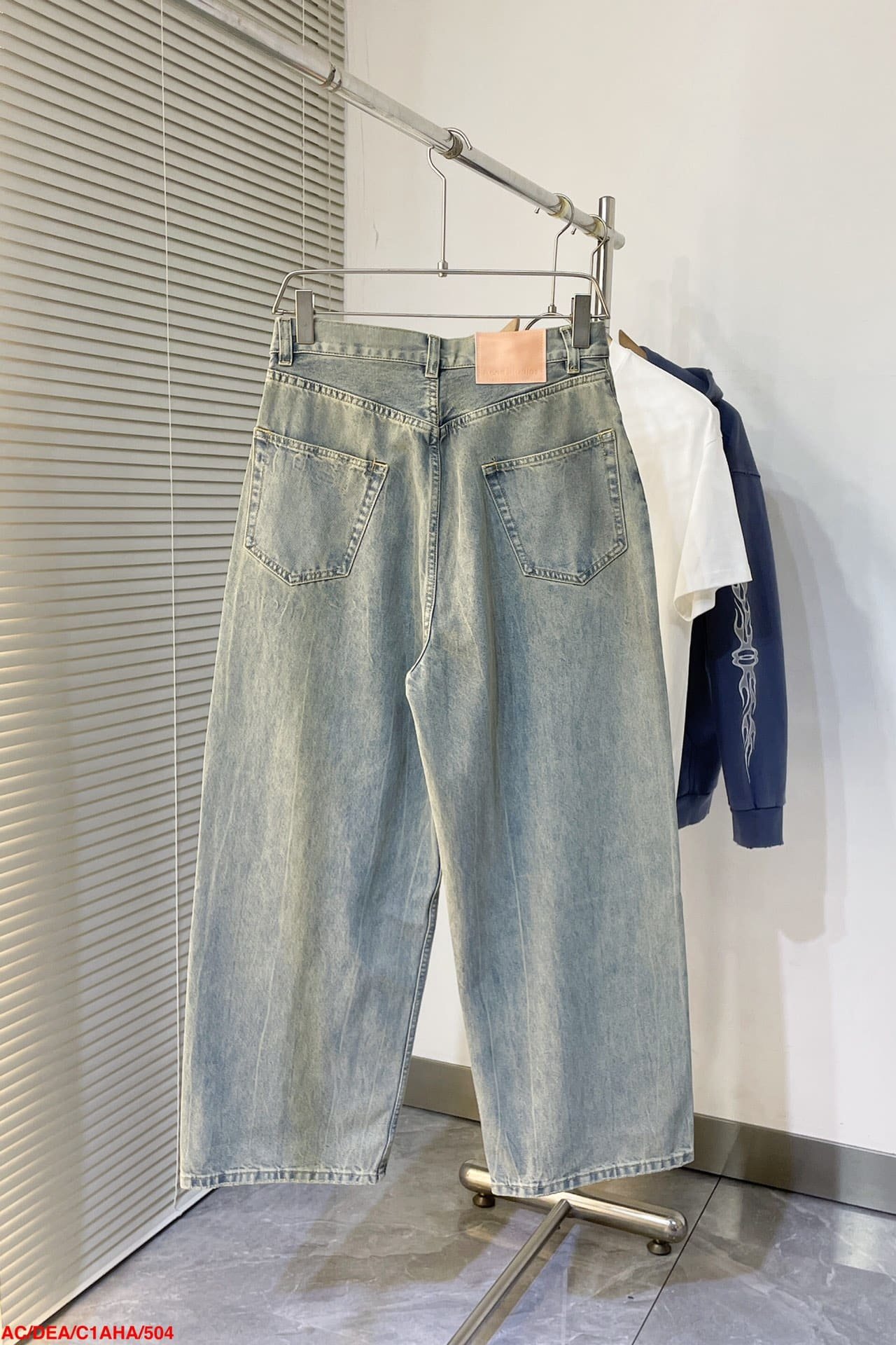 Super baggy fit jeans
