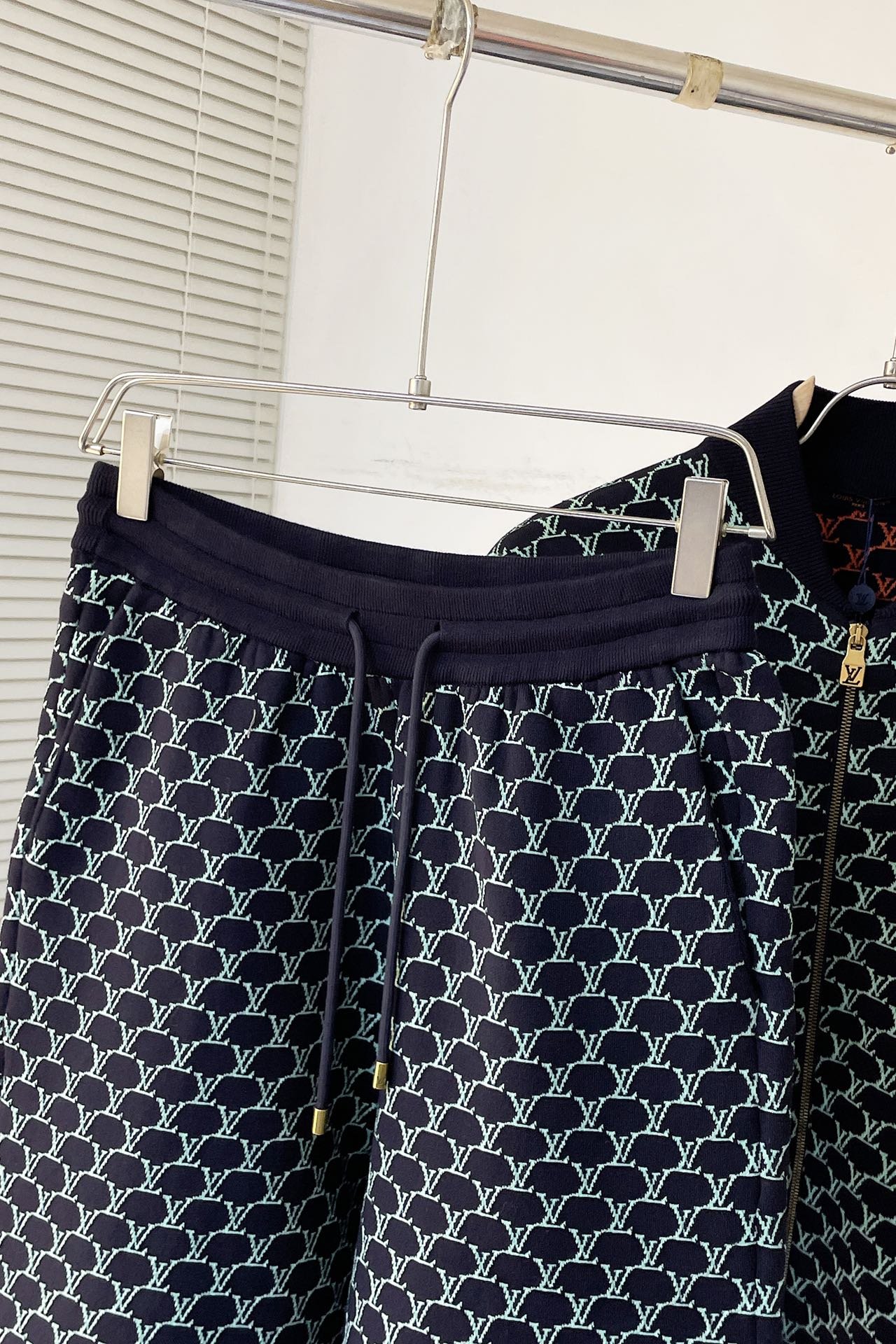 LV Double Face Cotton Jersey Bomber+Shorts