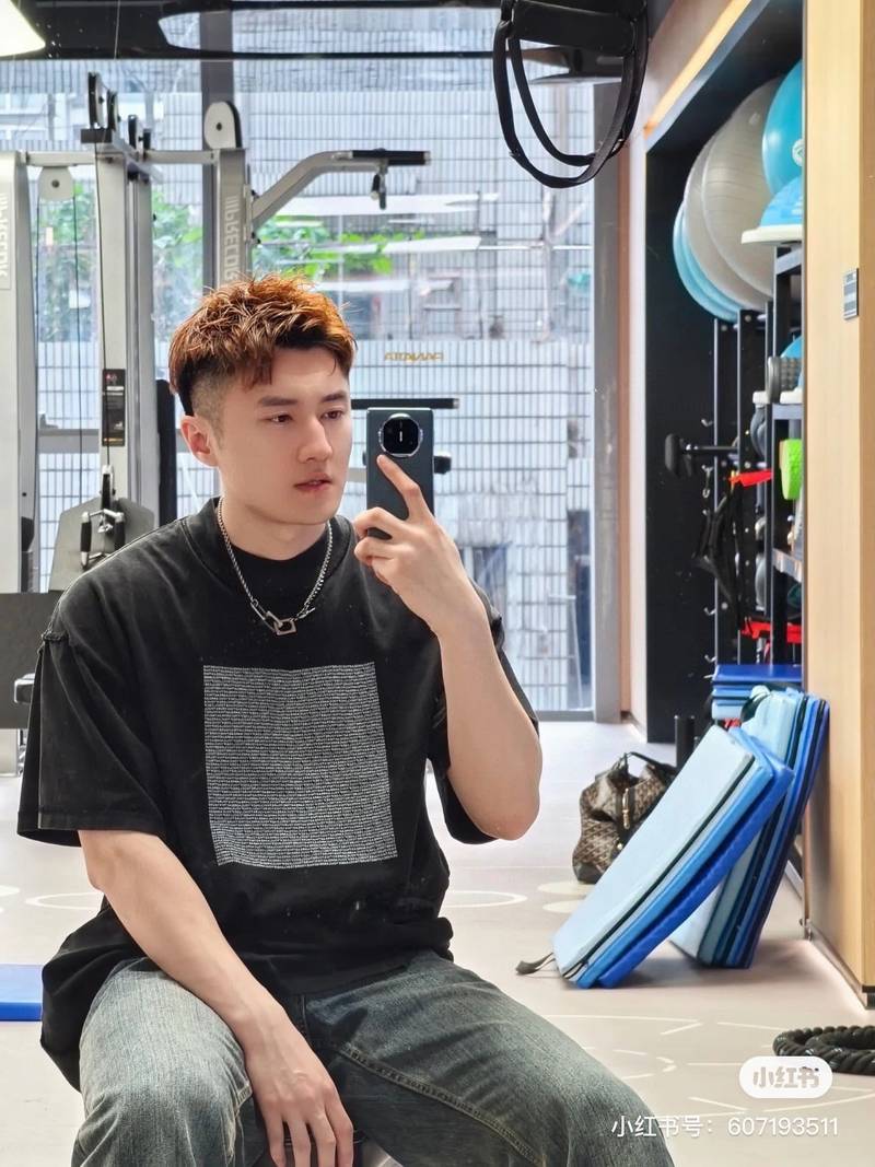 Balenciaga Text Block Inside-Out T-Shirt Oversized