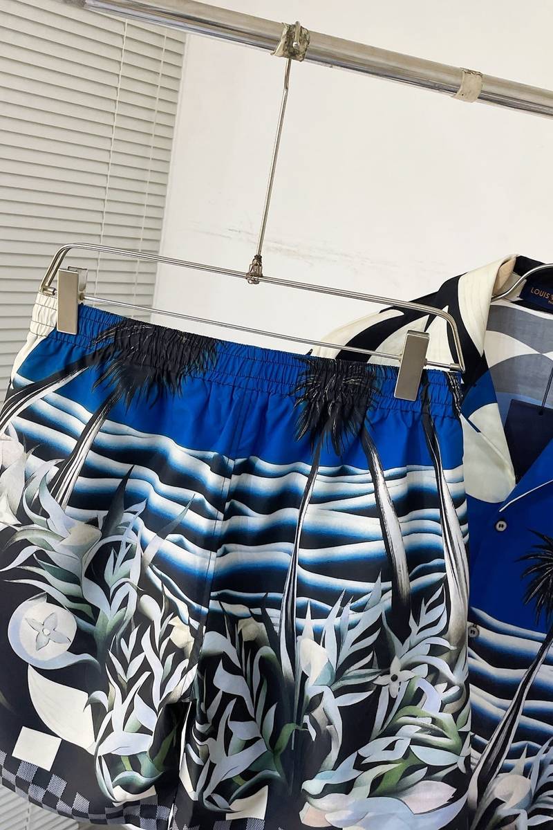 LV Printed Short-Sleeved Cotton Shirt+Technical Cotton Jersey Shorts