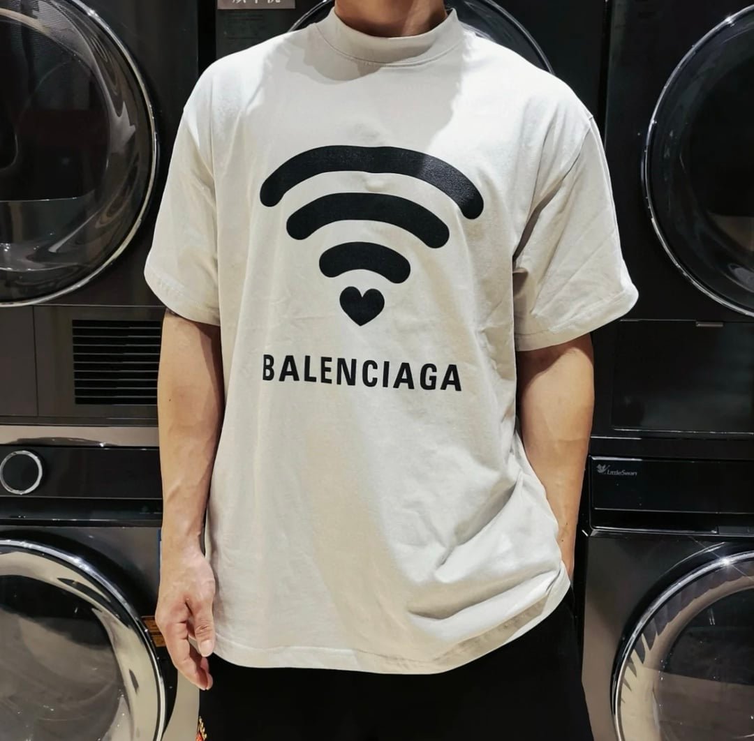 Balenciaga Lo_ve T-Shirt Medium Fit
