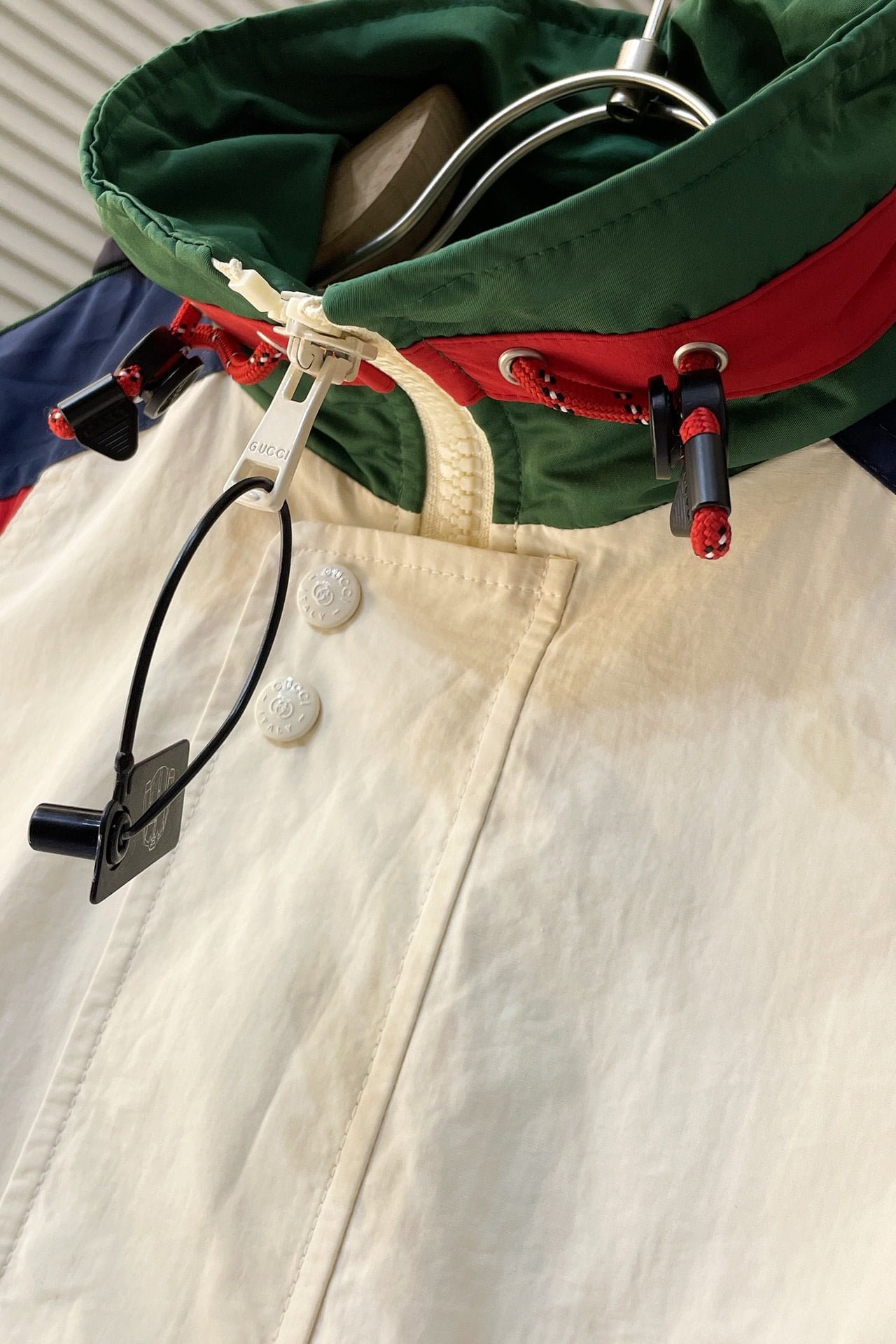 Gucci cotton nylon jacket with patch