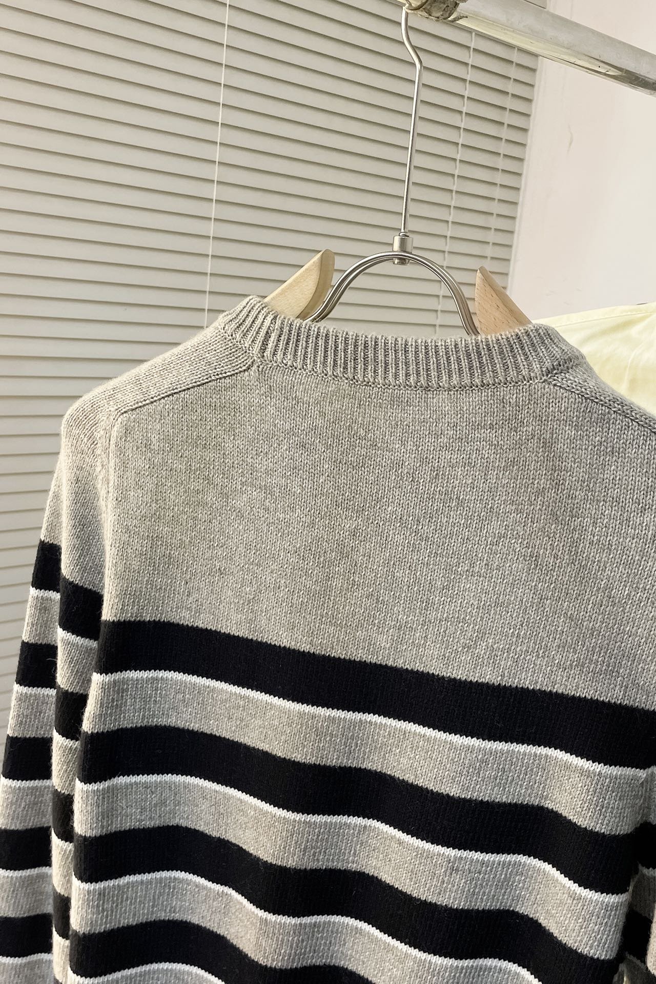 crew neck sweater in wool