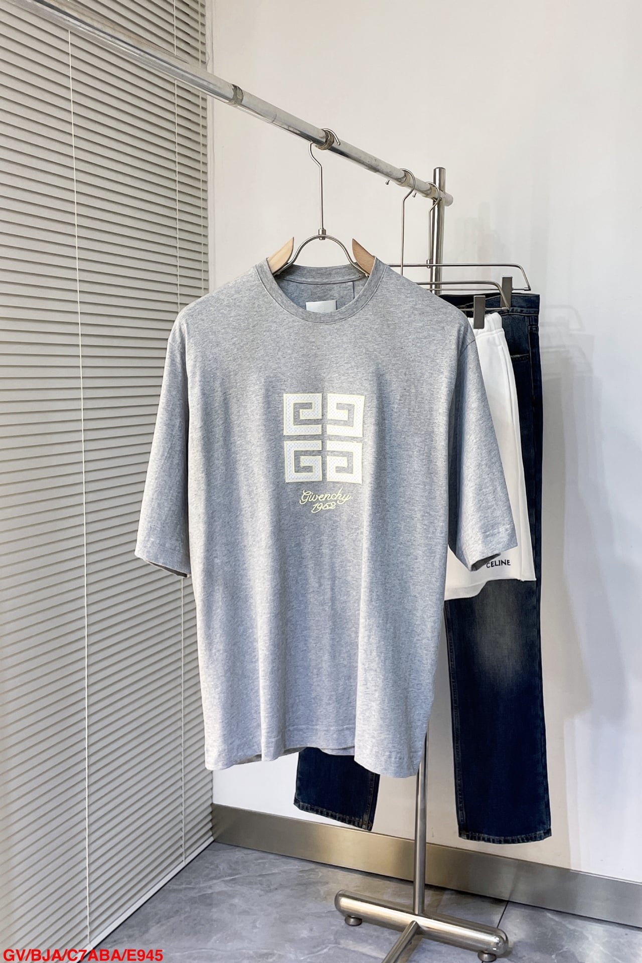 Givenchy 4G t-shirt in cotton