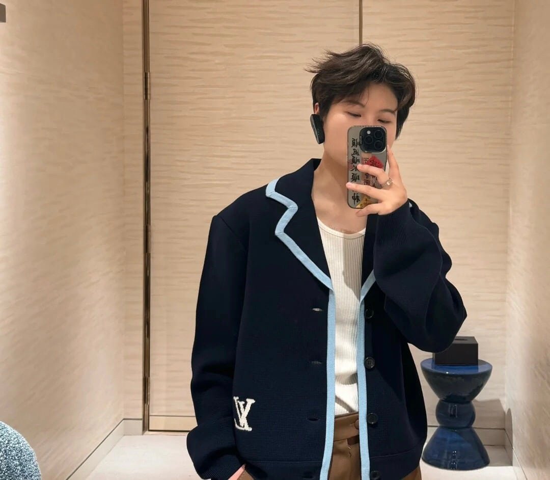 LV Signature Knitted Wool Blouson+ Shorts
