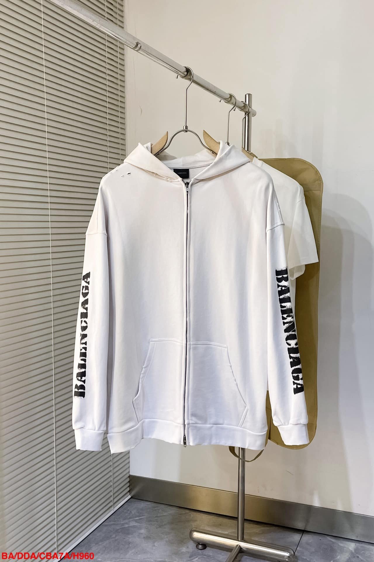 Stencil Type Zip-Up Hoodie