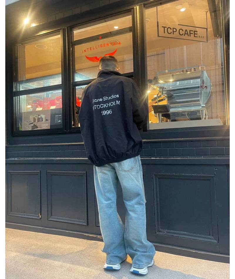 Logo zipper jacket