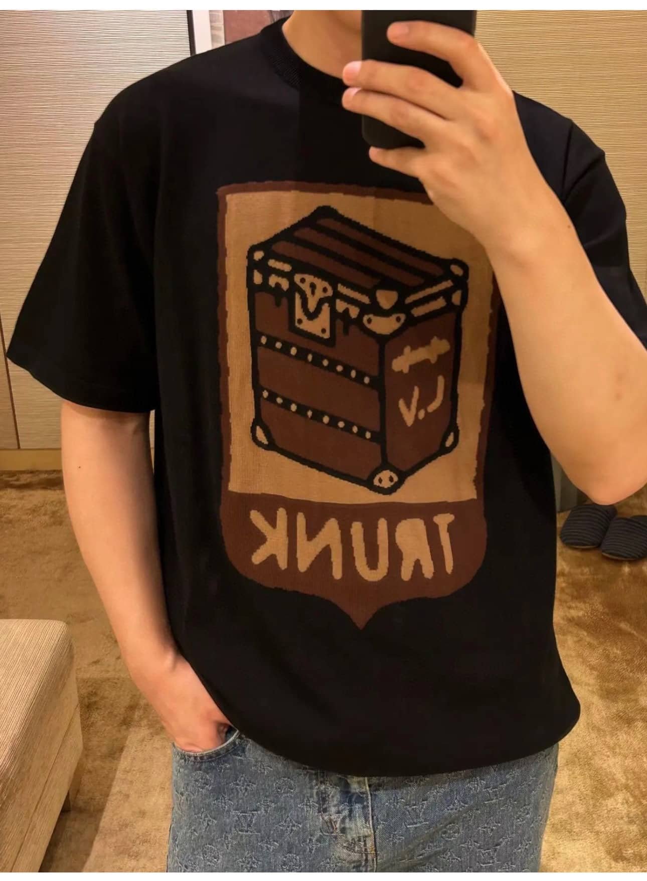 Graphic Short-Sleeved Crewneck