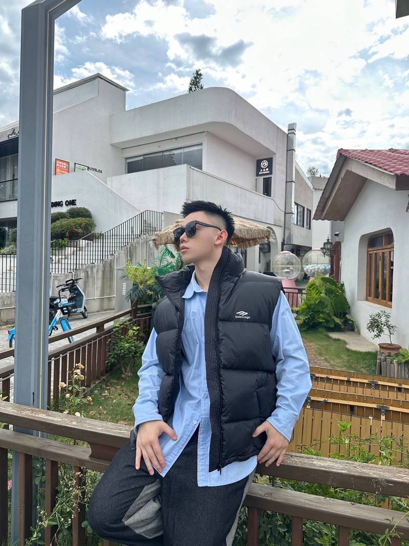 down vest