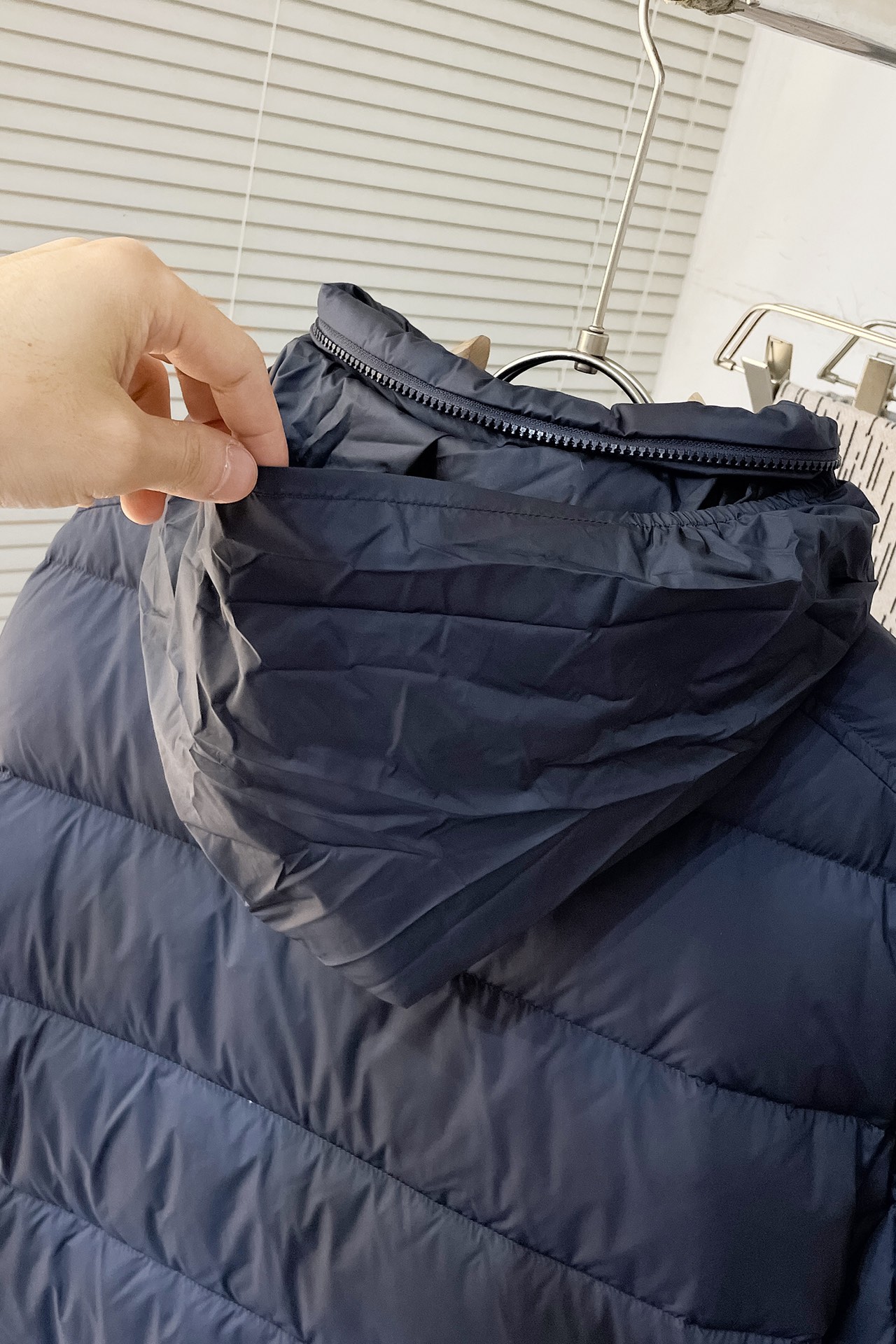 Solayan Hooded Short Down Jacket