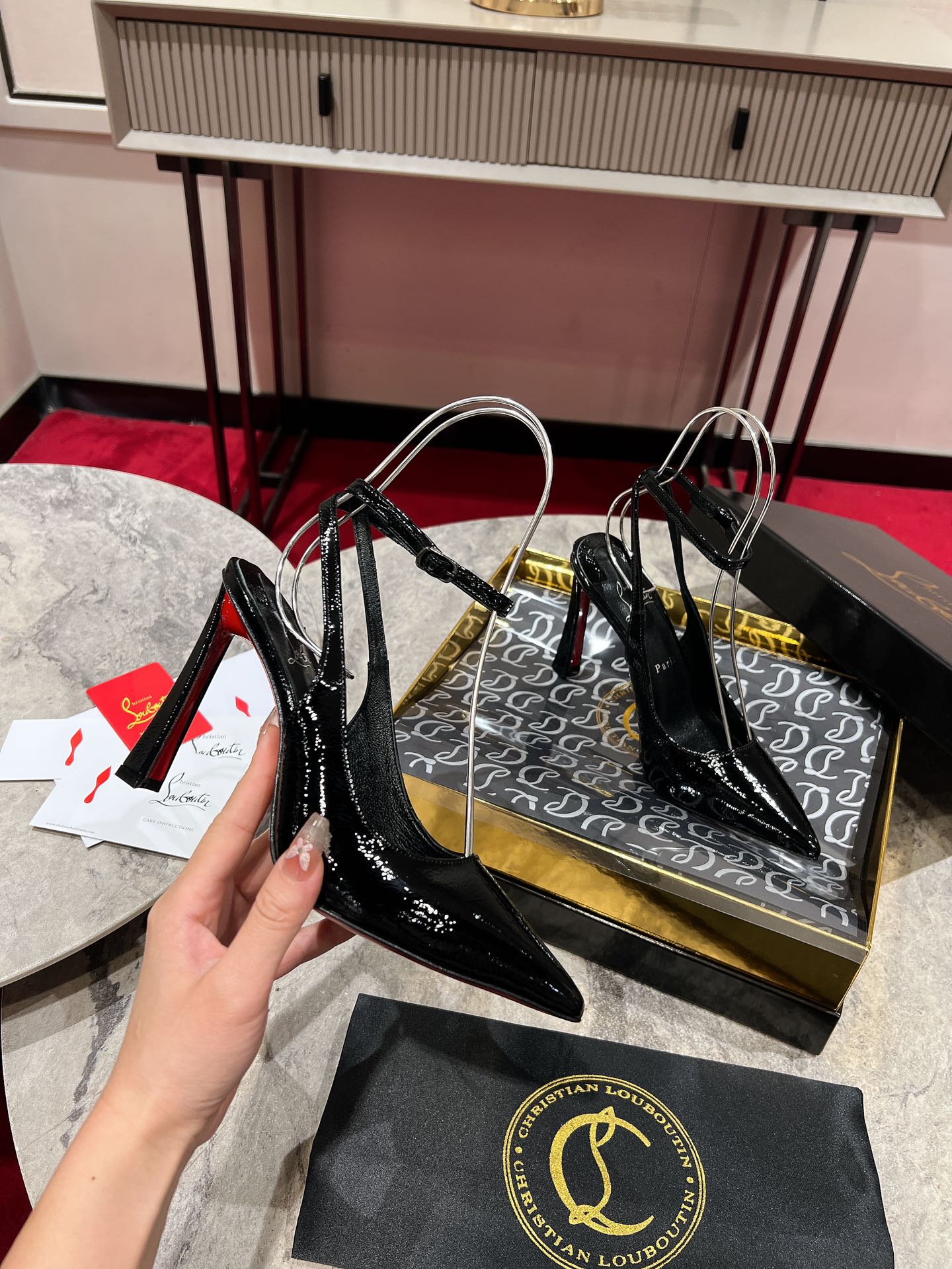 Louboutin Condora Strap 100 mm Strappy pumps - Vog patent leather - Loubi - Women Black color