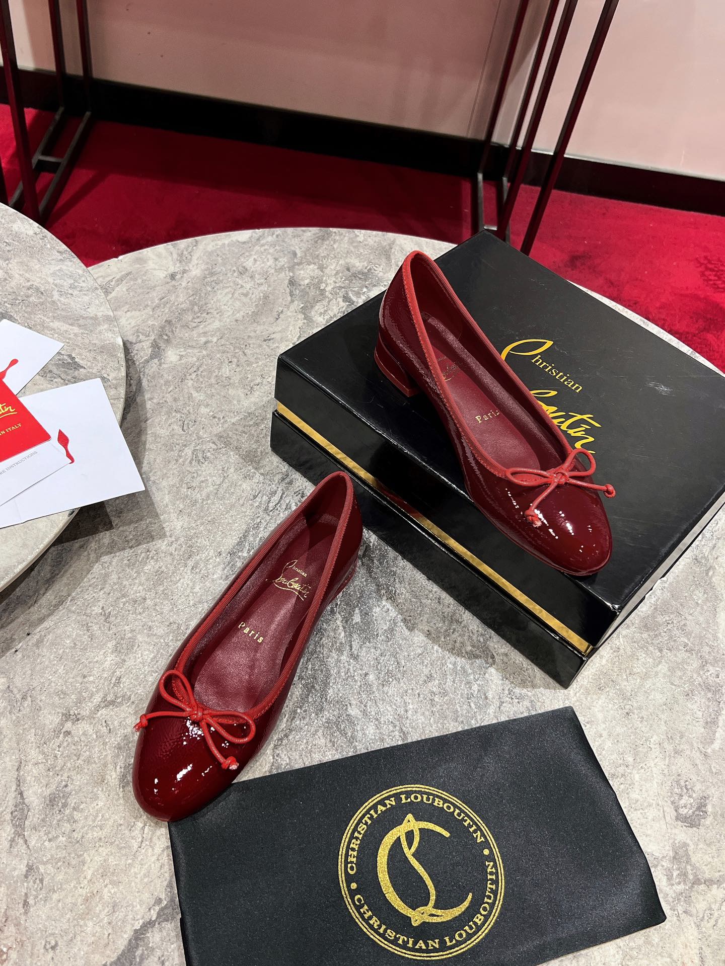 Louboutin Sweetie Jane Ballerinas - Vog patent leather - Black - Women