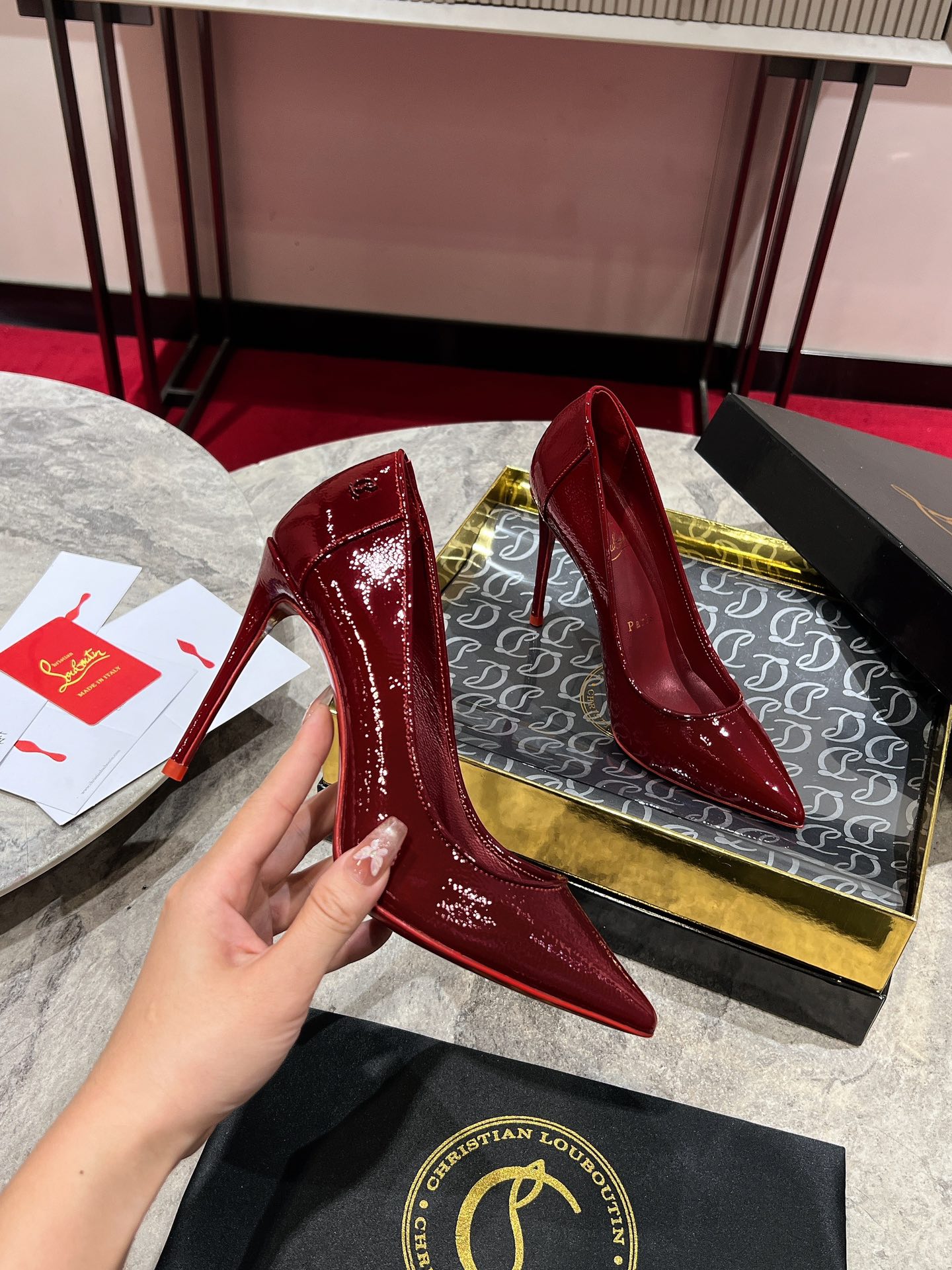 Louboutin Sporty Kate 100 mm Pumps - Vog patent leather - Loubi - Women