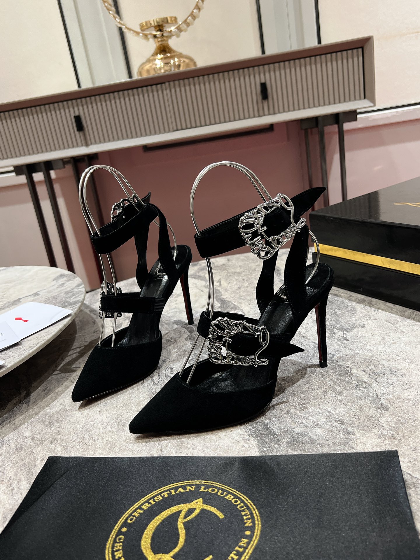 Louboutn GIDDYLINA - 100 MM STRAPPY PUMPS - NAPPA LEATHER - BLACK - WOMEN