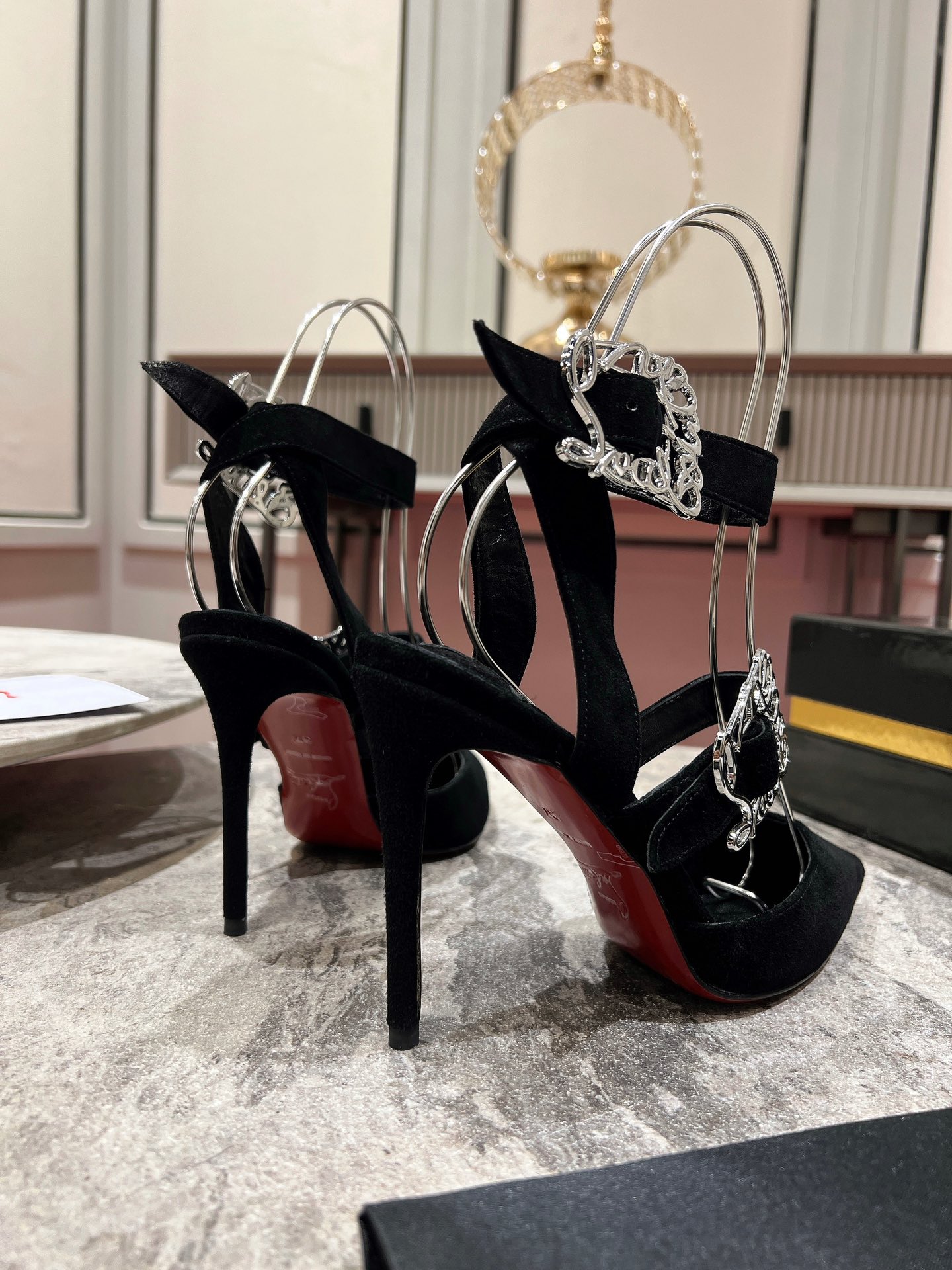 Louboutn GIDDYLINA - 100 MM STRAPPY PUMPS - NAPPA LEATHER - BLACK - WOMEN