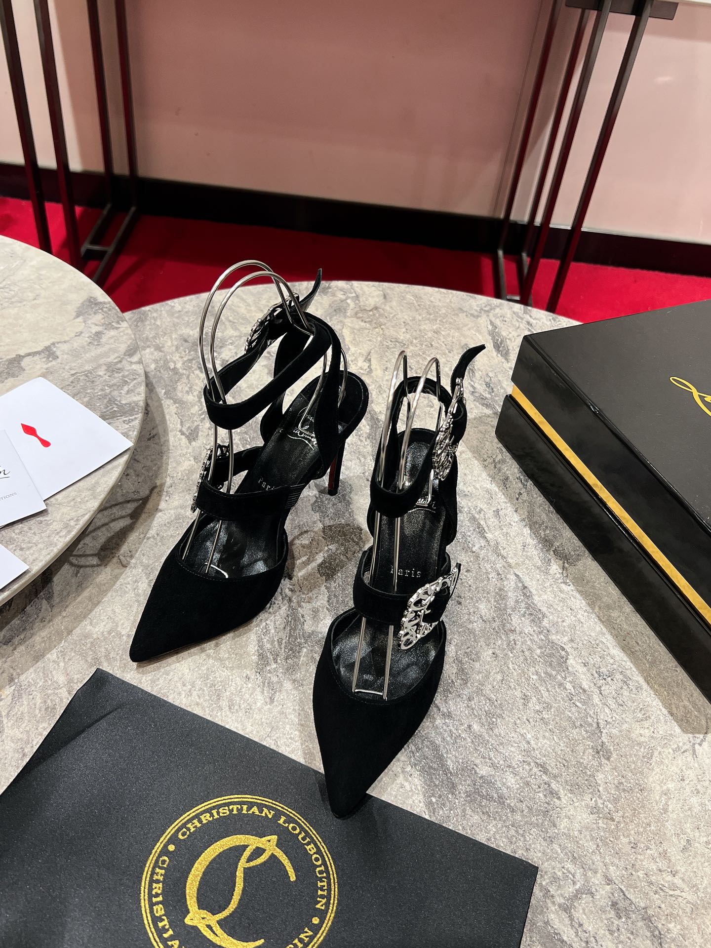 Louboutn GIDDYLINA - 100 MM STRAPPY PUMPS - NAPPA LEATHER - BLACK - WOMEN