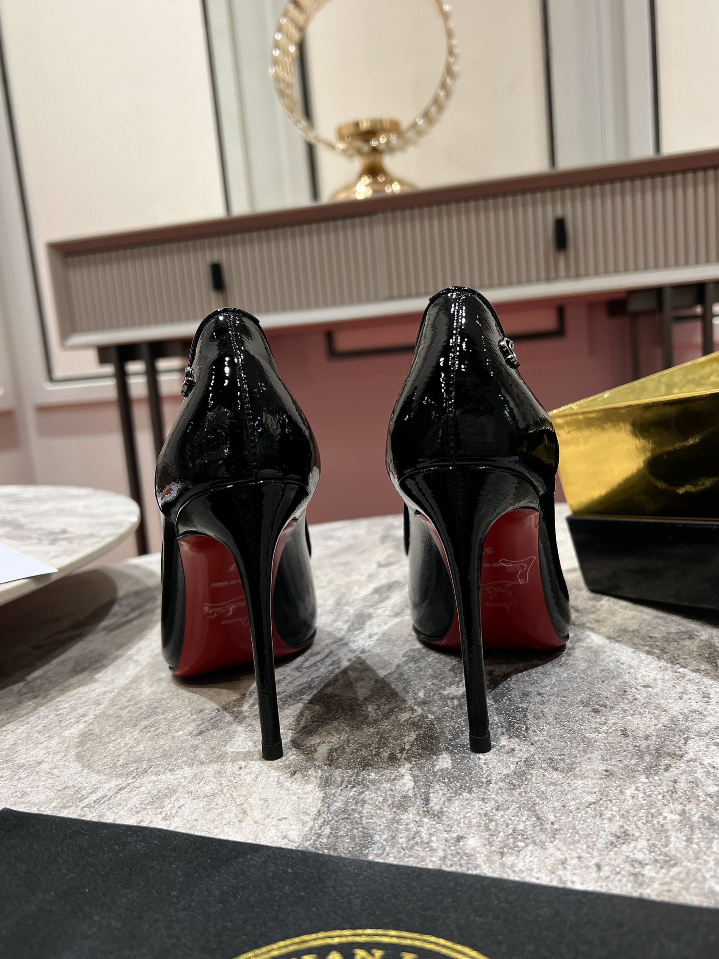 Louboutin Sporty Kate 100 mm Pumps - Vog patent leather - Loubi - Women