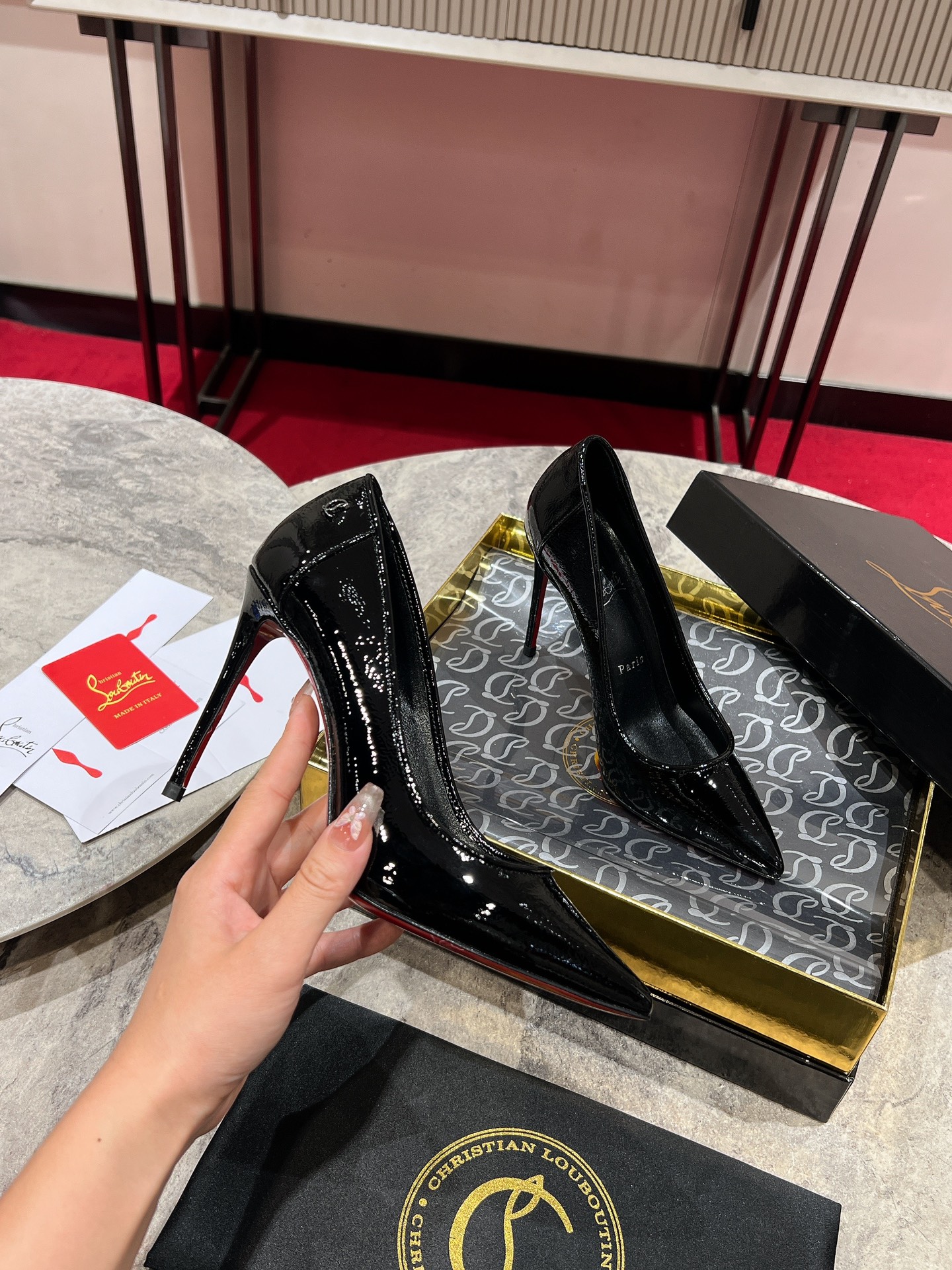 Louboutin Sporty Kate 100 mm Pumps - Vog patent leather - Loubi - Women