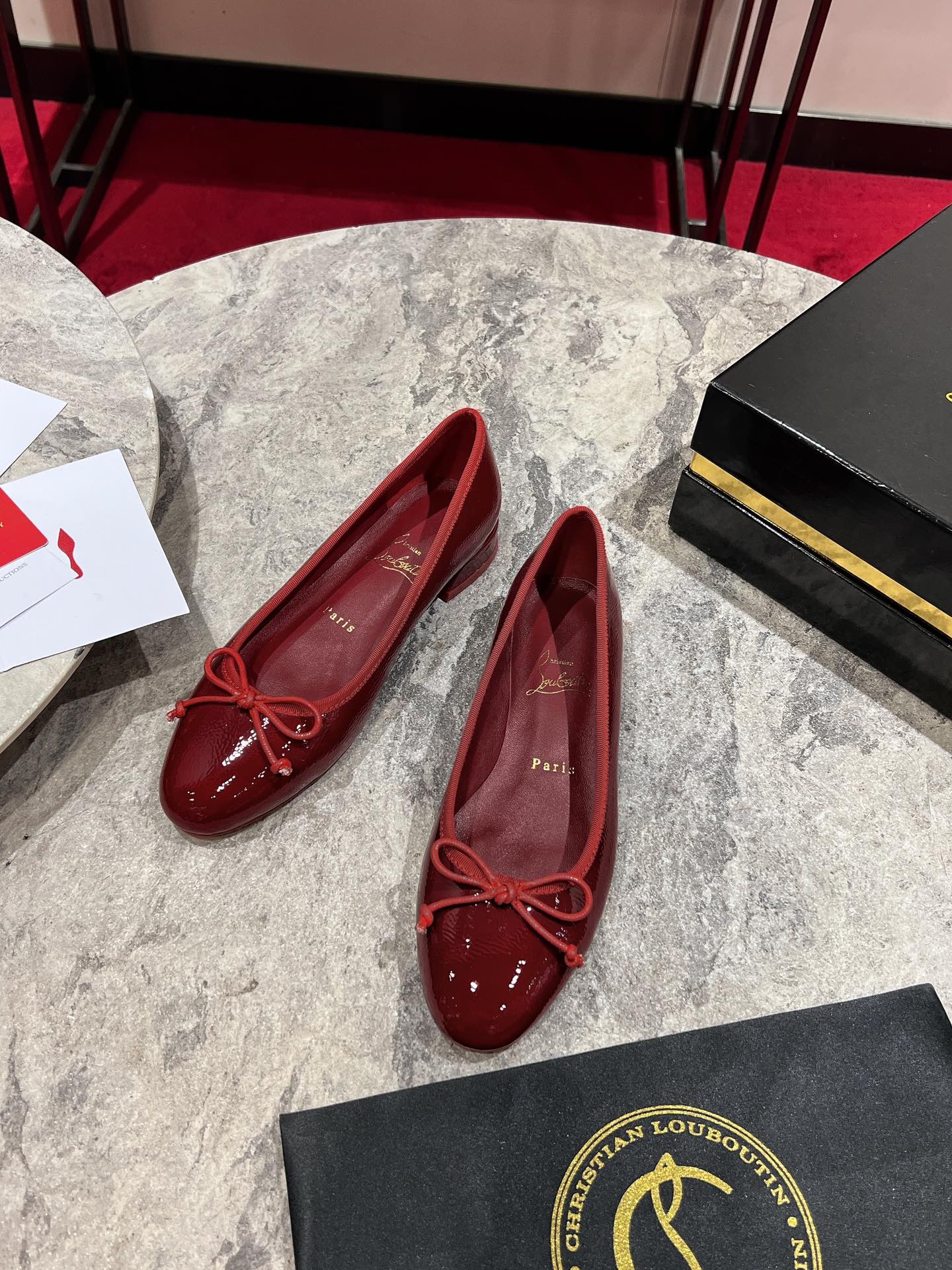 Louboutin Sweetie Jane Ballerinas - Vog patent leather - Black - Women