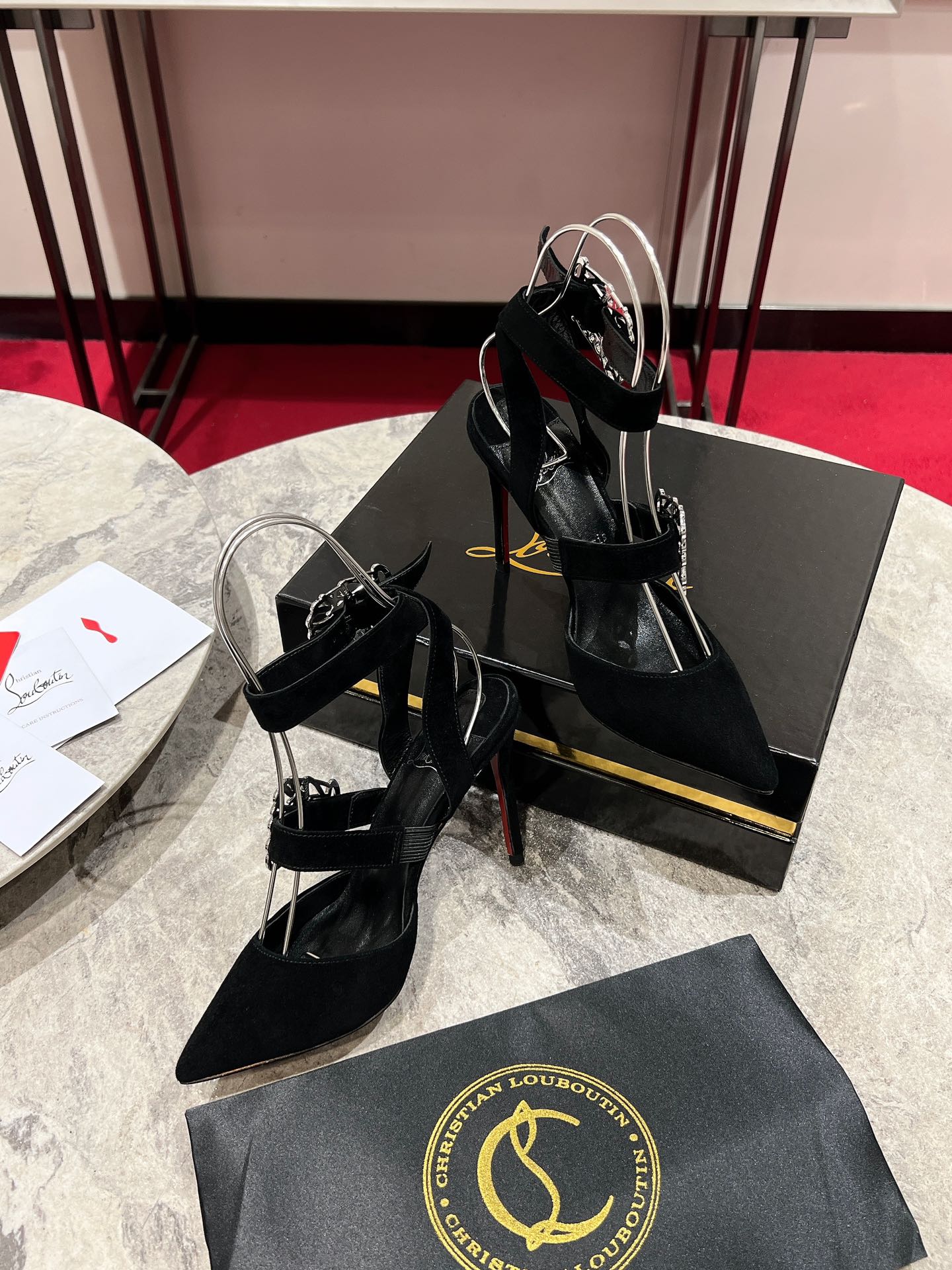 Louboutn GIDDYLINA - 100 MM STRAPPY PUMPS - NAPPA LEATHER - BLACK - WOMEN