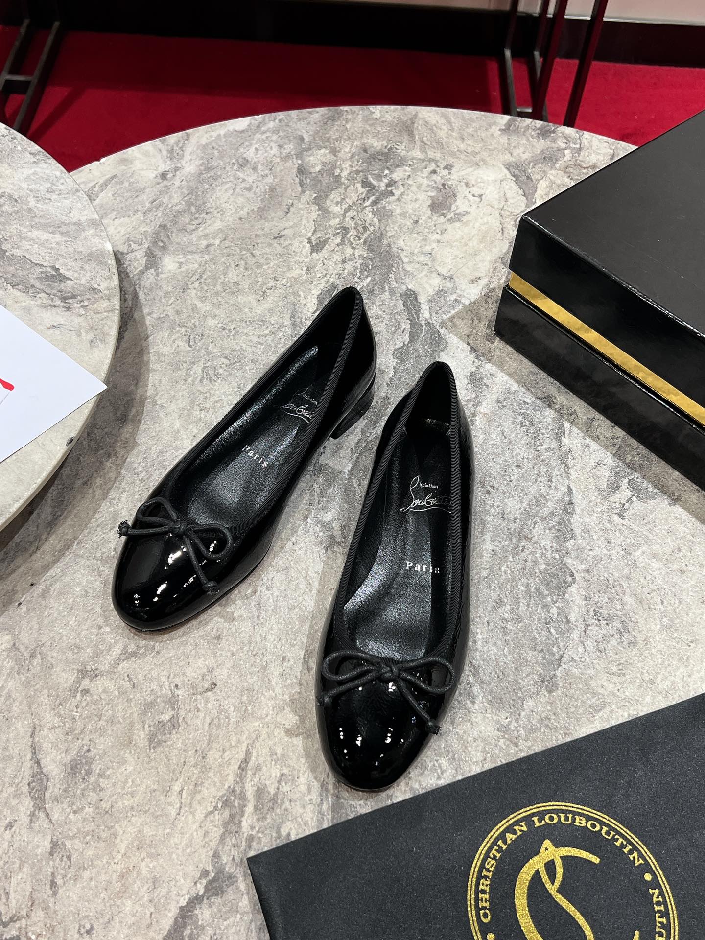 Louboutin Sweetie Jane Ballerinas - Vog patent leather - Black - Women