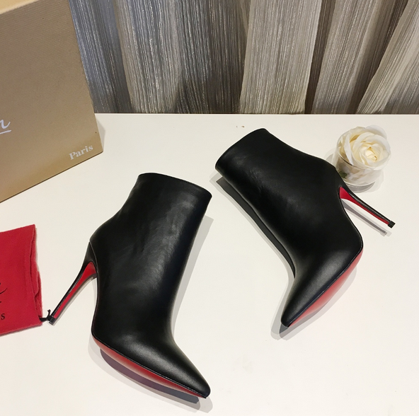 Louboutin So Kate 100 black leather ankle boots